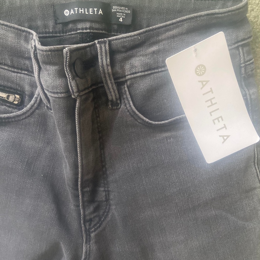 ATHLETA Athletic Stretch Sculptek Jeans Never Worn Size 4